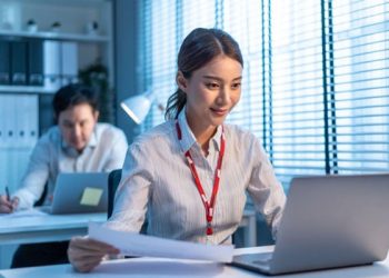 7 Karakter Karyawan yang Disukai Atasan, Pintu Sukses Karier Anda!